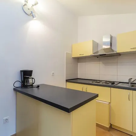 Green Garden Apartments